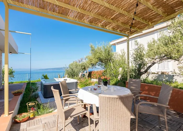 Holiday Home Villetta Belveder