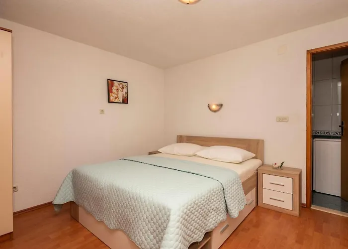 2 Bedroom Gorgeous Home In Baska Voda