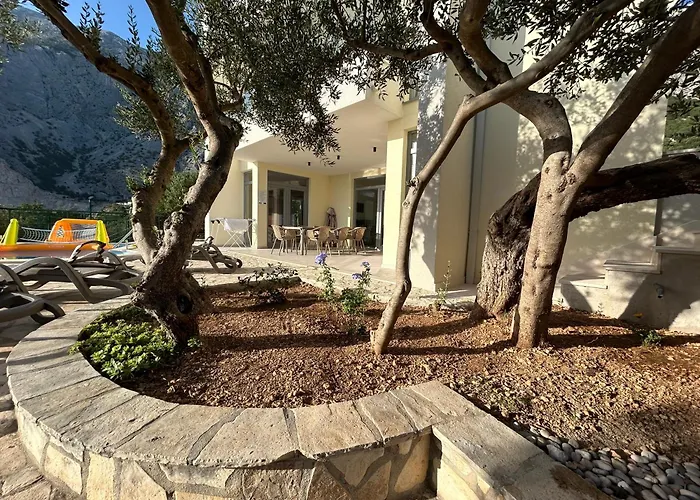 Panoramic Sea View Villa In Bast, Near Baska Voda - Pool, Sports Court, Bbq & Starlink