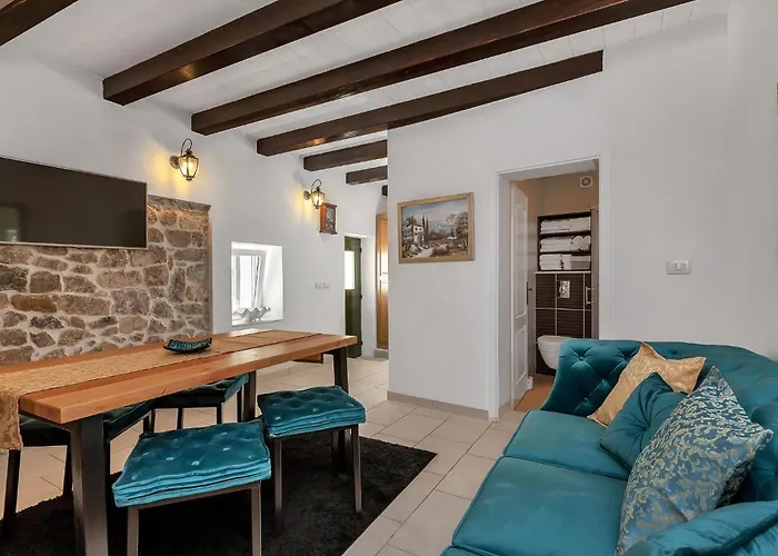 Amazing Home In Baska Voda