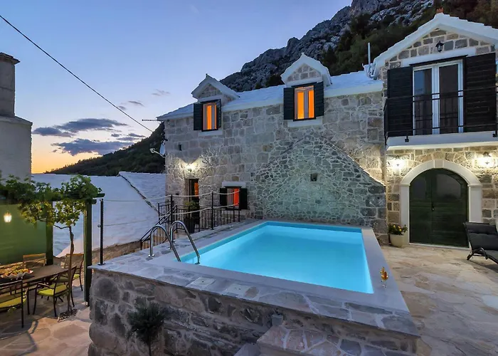 Amazing Home In Baska Voda